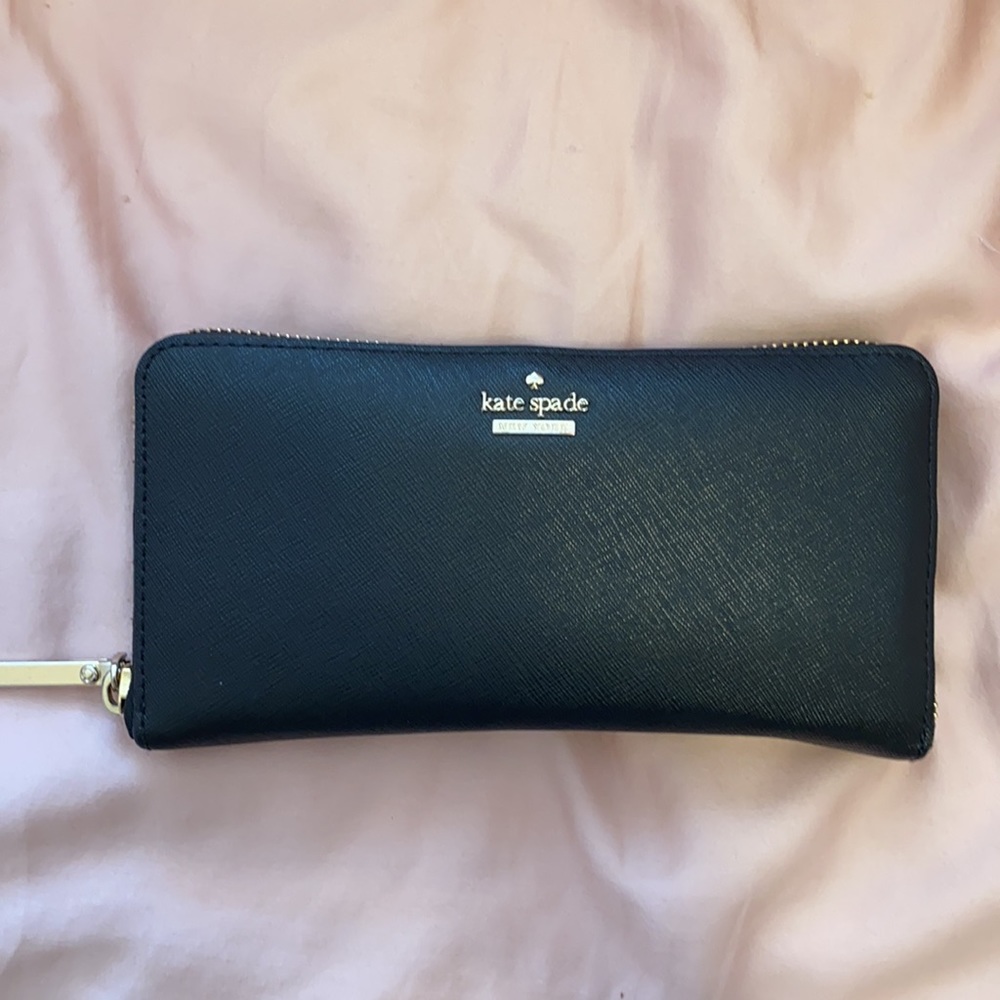 Kate spade wallet - great condition